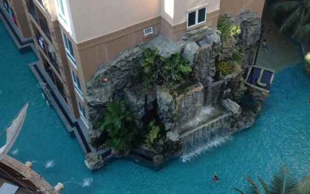 Atlantis Condo Resort A218