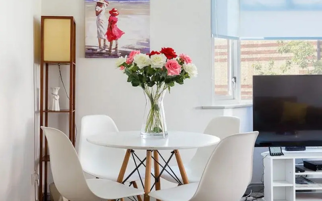 Bloom Field Court Apartments