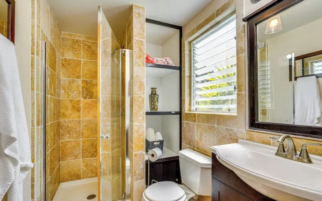 Ultimate Oceanfront Townhome Located on Kona Coast