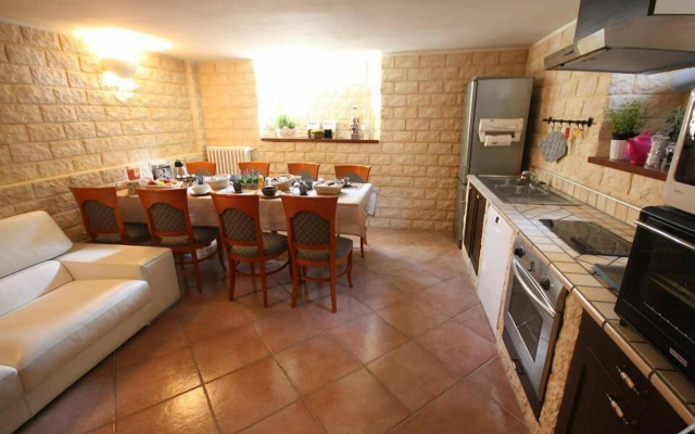 7 Archi Bed & Breakfast