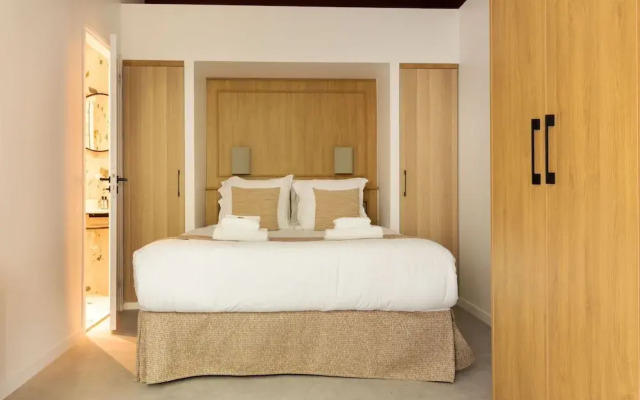Elegance & Comfort With A/C in the Heart of 11th