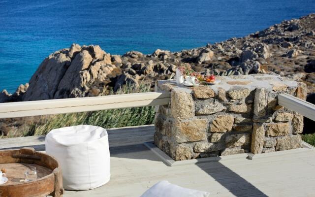 Magnolia in Mykonos With 4 Bedrooms and 4 5 Bathrooms