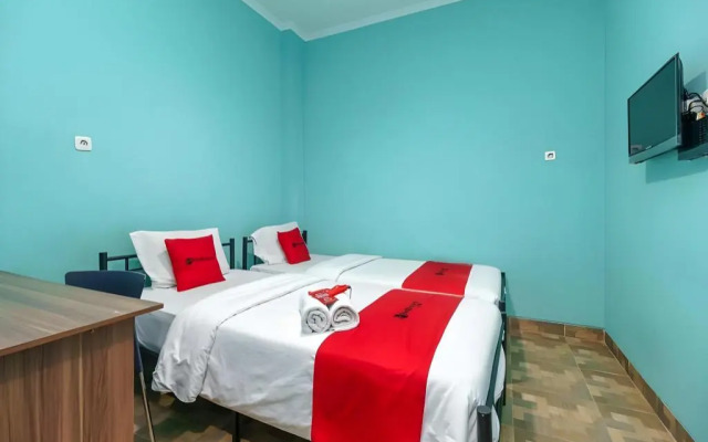 RedDoorz near RSUD Koja