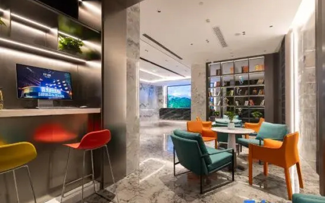 Pujing Waiting Hotel (Dongli Plaza Zhangguizhuang Subway Station)