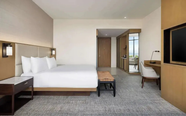 Hotel Santiago, Curio Collection by Hilton