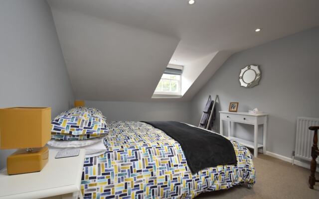 Dolphin Cottage