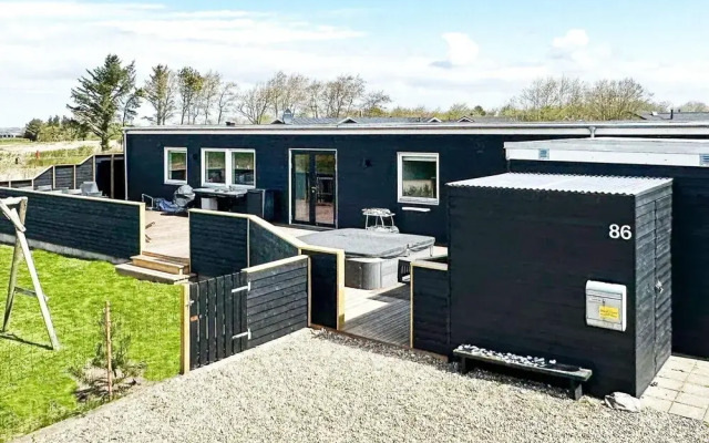 Luxurious Holiday Home in Jutland with Outdoor Hot Tub