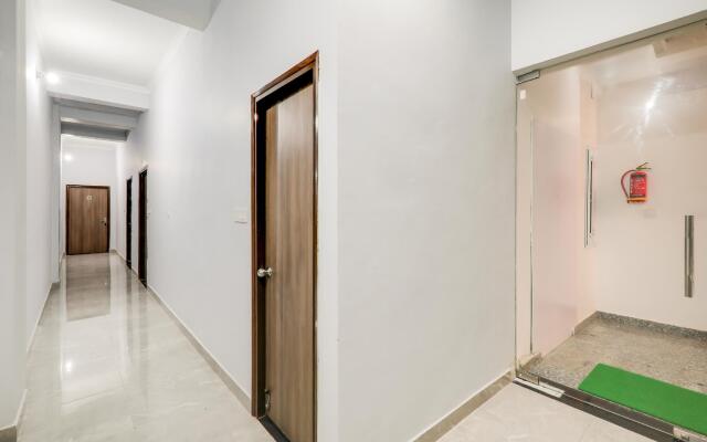 OYO 75810 Ronak Hotel