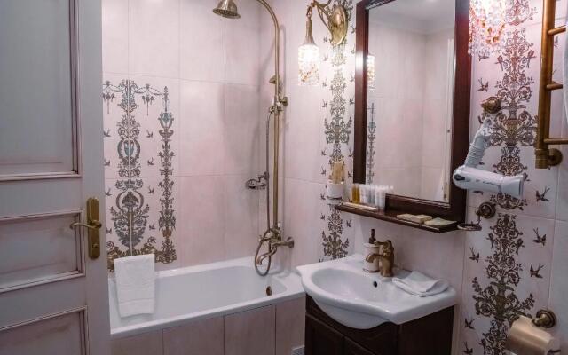 Russkiy Dvorik Boutique Hotel