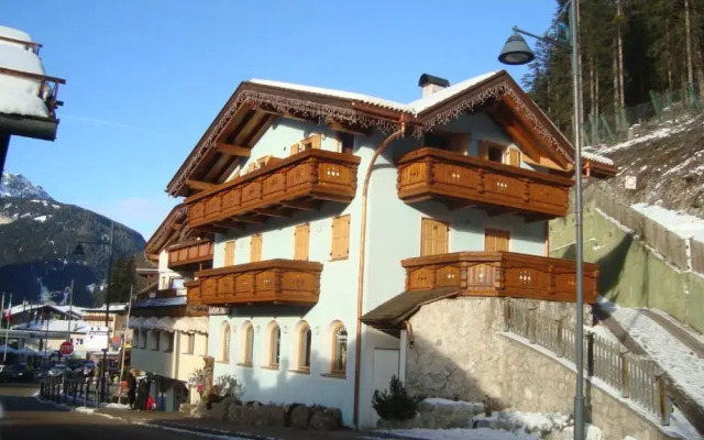 Fantastic Penthouse in Canazei