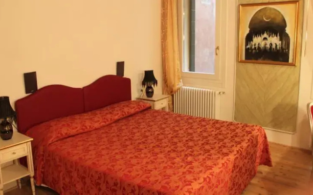 Sant'Angelo - Fenice Apartments in Venice