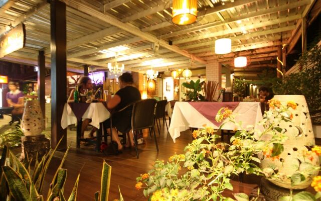 Baan Bandalay Hotel