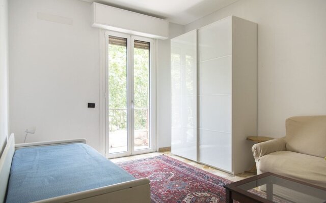2 Bedrooms Flat near Bocconi, Iulm, Navigli