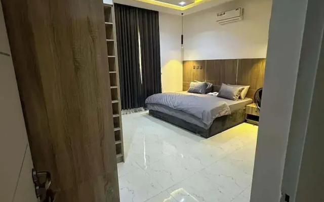 Jayz Shortlet Apartment