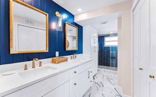 Crystal Sands - 803 by Beachside Management