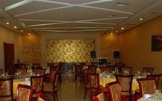 Thank Inn Chain Hotel Pingdingshan Weidong District Jianshe Road Trade Plaza