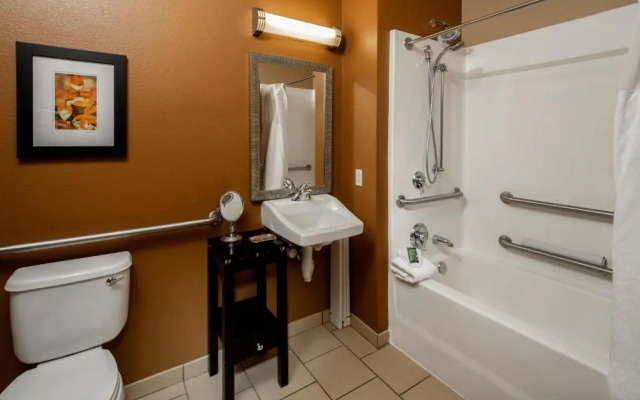 Clubhouse Hotel Suites Sioux Falls