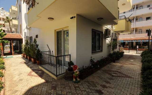 Kizkalesi Sari Konak Apart Otel