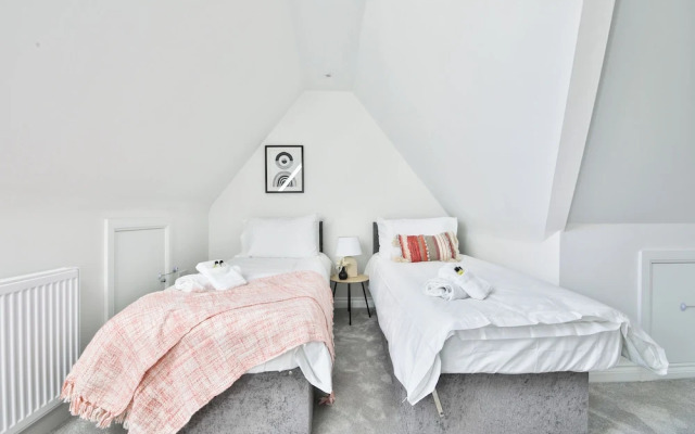 Spacious Apartments with Private Parking