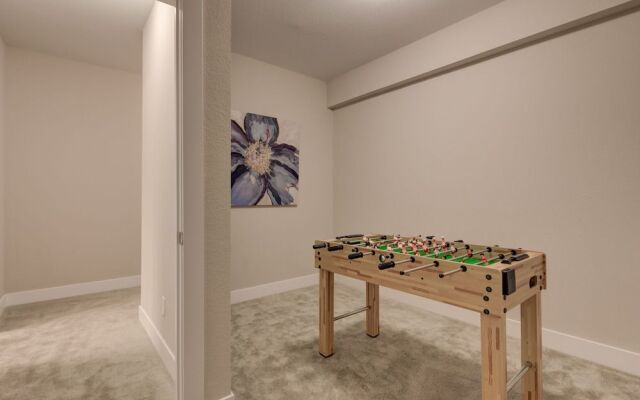 Marbella Lane Executive Townhome, 20 mins to Boulder