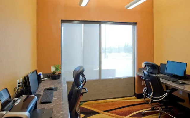 Holiday Inn Express Prattville South