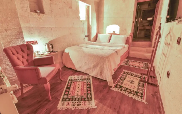 Mosaic Cave Hotel