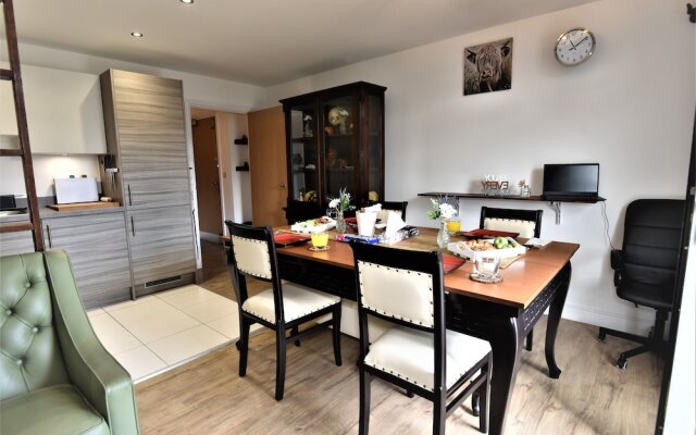 Hughenden Garden Luxury Apartment
