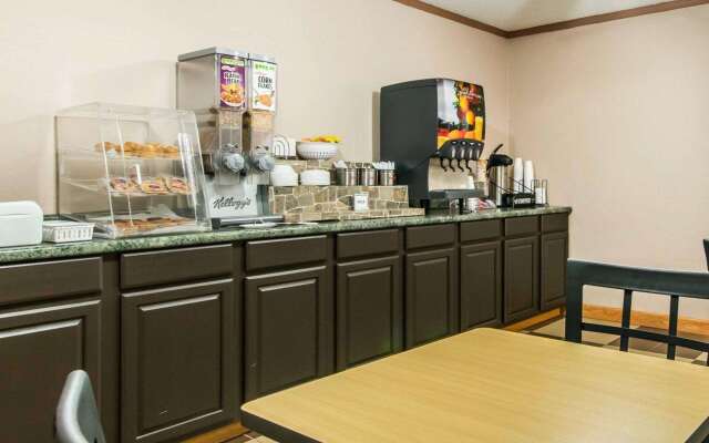 Econo Lodge Franklin South