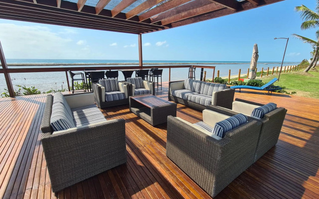 NUI Supreme Beach Living