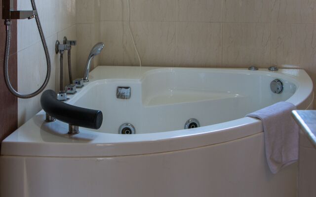 Hotel Seven Limited