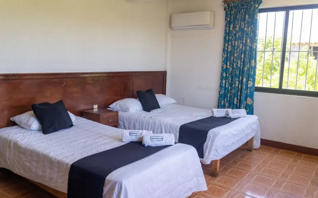 Hotel Camino Del Sol