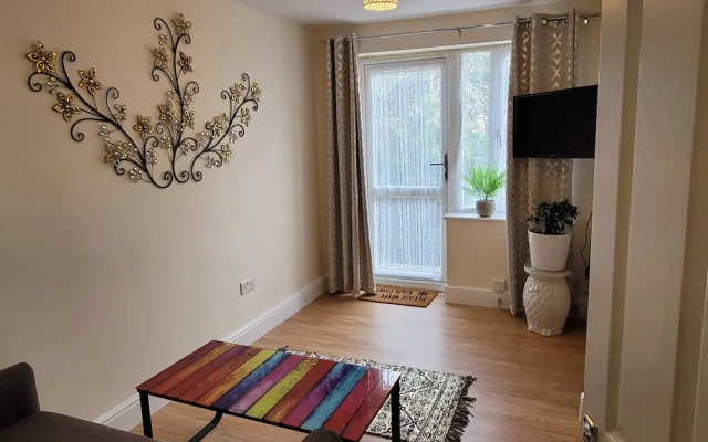 Cozy Central One Bedroom Flat