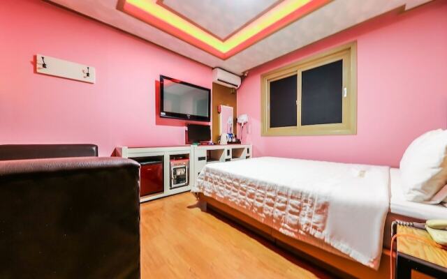 Seocheon Taxi Hotel