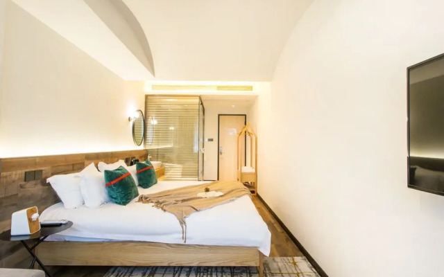 Buerju Light Luxury Hostel