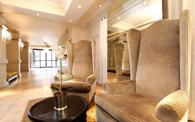 Manhattan Hotel