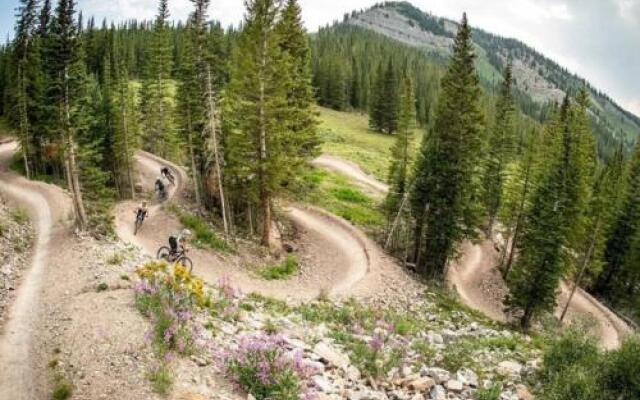 Snowmass_Owl_Creek_9904