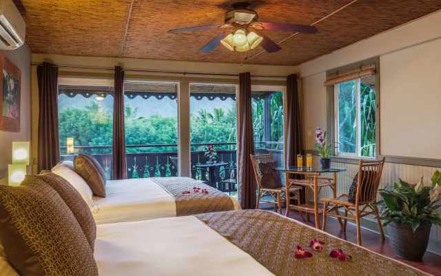Paradise Bay Resort