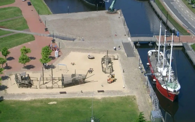 Thias J 3 With Winter Garden