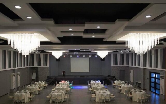 Isabela Zen Hotel & Restaurant Corporation