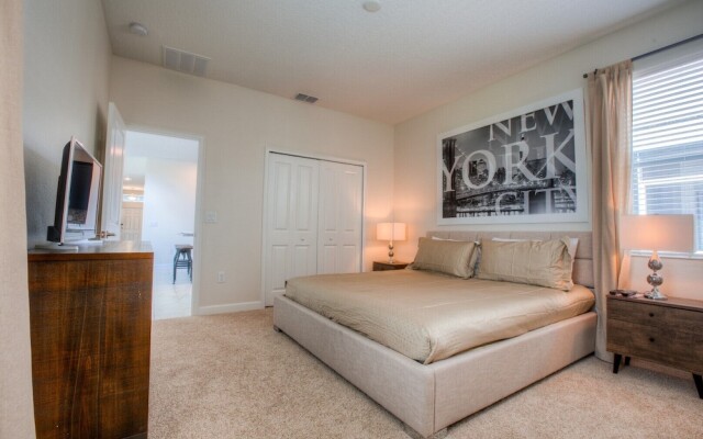 1612 Moon Valley Drive