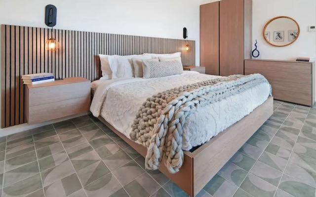 Cobalt Coast Resort & Suites