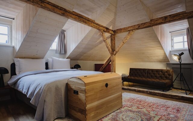 Monastery Garden Bistro & Rooms