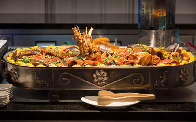 Zealax Hotel & Residence