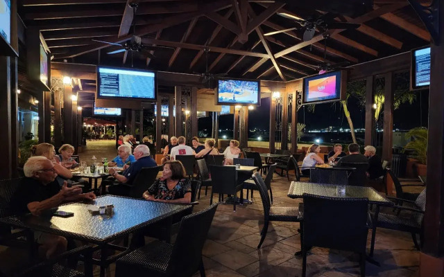 Simpson Bay Resort, Marina & Spa
