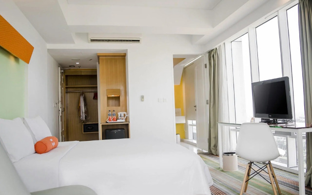 HARRIS Suites fX Sudirman