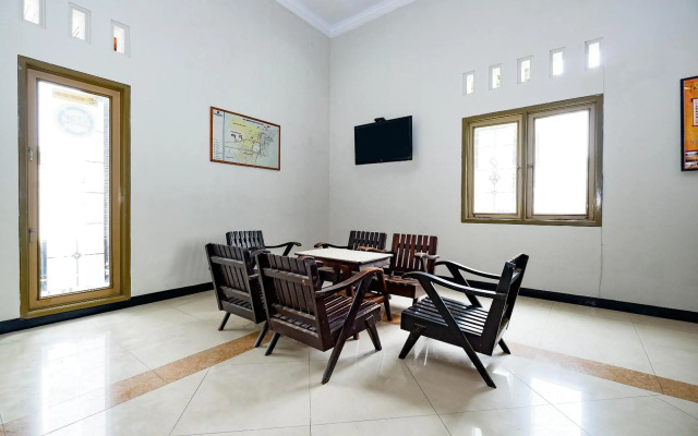 Super OYO 2436 Hotel Kencana