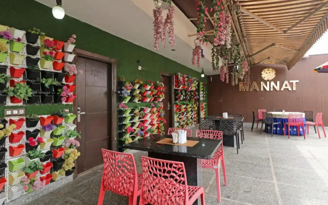 Hotel Mannat Int