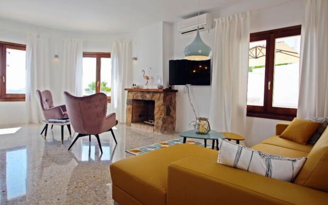 Suerte - sea view villa with private pool in Moraira