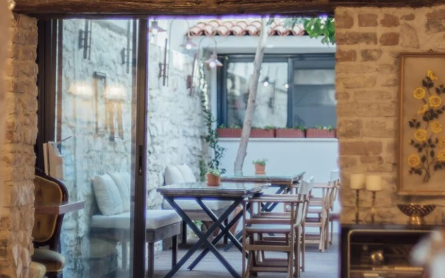 Sakli Tas Konak Otel