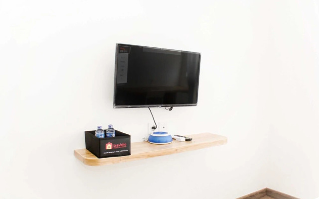 Homey And Cozy Studio At Riverview Jababeka Apartment